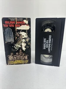 Children Shouldn't Play with Dead Things (Horror VHS Tape, 1992) DAMAGE COVER - Foto 1 di 3