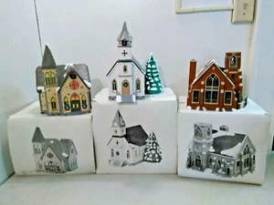 Juego de 3 edificios de porcelana pintados a mano serie Snow Village Department 56 - Imagen 1 de 10