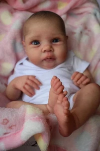 Lifelike Reborn Newborn Baby Dolls Real Looking Reborn Boy Dolls Silicone Vinyl - Picture 1 of 9