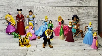 Lote de 16 piezas de mini figuras de princesas Disney adornos para pasteles juguetes  Foto 1 de 4