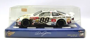Winners Circle #88 DALE JARRETT Kermit & Piggy Muppet Diecast Car 2002 1:24 - Picture 1 of 5