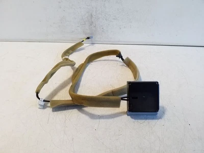 Nissan Leaf I (ZE0) 2014 aerial GPS antenna 282124NR1A VAL290246 - Image 1 of 3