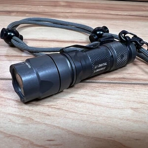 Vintage Surefire L1 Digital Lumamax Militär Taschenlampe + Schlüsselband Top! A14706 - Bild 1 von 19