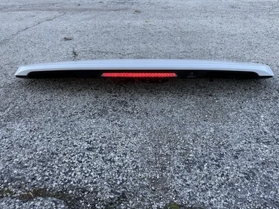 Range Rover Sport 2010-2013 portón trasero alerón ala cámara envolvente OEM blanco Foto 1 de 4