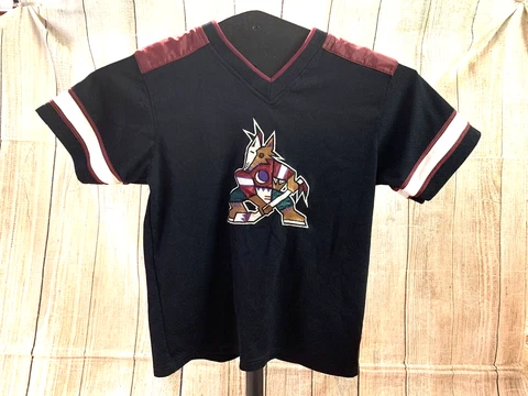Phoenix Coyotes NHL Mighty Mac Sports Youth Medium (12/14) vtg T-Shirt Jersey Cover