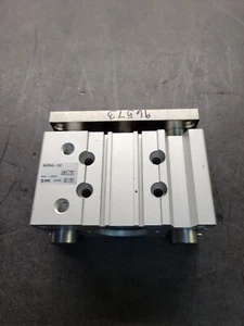 SMC MGP40-25Z Cylinder. - Picture 1 of 3