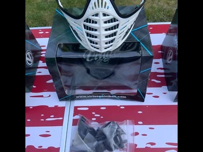 [Doble Color - Blanco y Negro] - Mascarilla Facial Contorno Vio Virtue Foto 1 de 2