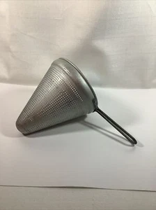 Vintage Mirro Aluminum Cone Sieve Colander Food Mill Strainer Canning Veg Fruit - Picture 1 of 9