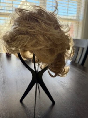 Pelucas Gabor Top Perfect Hair Topper, Color GL 16+, Niebla de miel  Foto 1 de 4