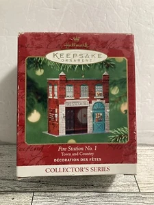 Hallmark Keepsake Ornament Fire Station No 1 Town and Country 2001 - Bild 1 von 15
