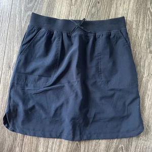 Izod School Uniform Performance Skort Girls Size 12 Navy - Picture 1 of 3