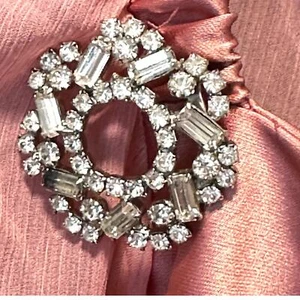 Vtg Brooch 40s 50s BRIDAL rhinestone circle Minimalistic Old Bouquet Silver pin - Picture 1 of 12