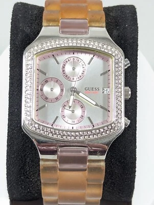 Reloj Guess Tono Plata Esfera Rosa Acento Cristal Estuche Rectángulo Banda Silicona Foto 1 de 4