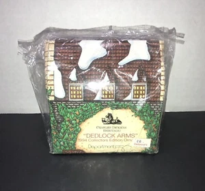 Vintage 1994 Dickens Heritage Dept 56 Village Dedlock Arms Ornament - Picture 1 of 6