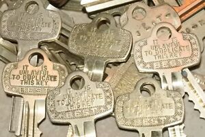 Lot of 10 Vintage Best Lock Old Brass Star Padlock Keys