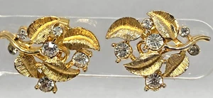Vintage Crown Trifari  Brushed Gold Tone Leaves Rhinestone Flowers Earrings J45 - Picture 1 of 4