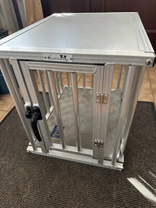 Massive Alu-Hundebox, 1x gebraucht - Bild 1 von 1