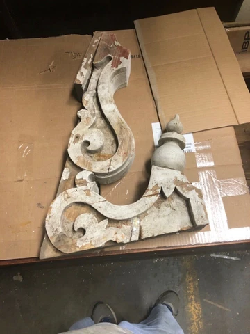 c 1870 victorian GINGERBREAD corbel BRACKET w FINIAL angled 25” x 18” x 4” Cover