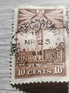 1942 Canada Stamp  Parliament Building Scott # 257 Used Small Crease on back 10c - Picture 1 of 2
