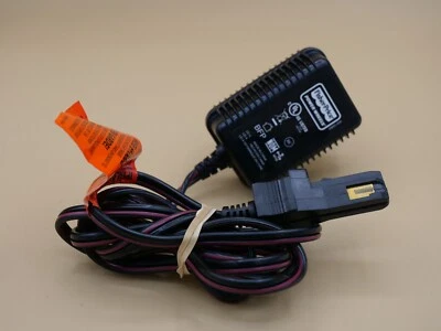 Cargador de batería Fisher Price Power Wheels clase 2 120 voltios modelo 00801-1781 Foto 1 de 4