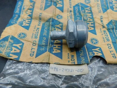 Taza de filtro Petcock OEM Yamaha TT500 IT175 IT400 DT250 DT400 AT1 CT1 DT1E Foto 1 de 2