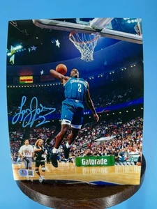 Larry Johnson Charlotte Hornets signiert 8 x 10 Foto authentifiziert top - Bild 1 von 4