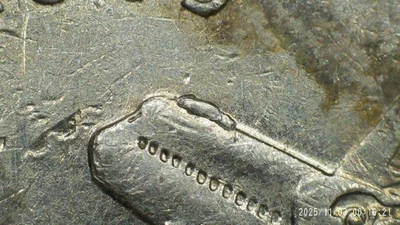 2004-P Florida State Quarter with Chip on Shuttle. Buy & get a free coin. - Image 1 of 3