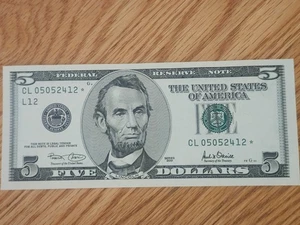 2001 $5 STAR NOTE SAN FRANCISCO UNC/GEM #CL05052412* 2 OF 3 CONS SERIAL #s - Picture 1 of 4