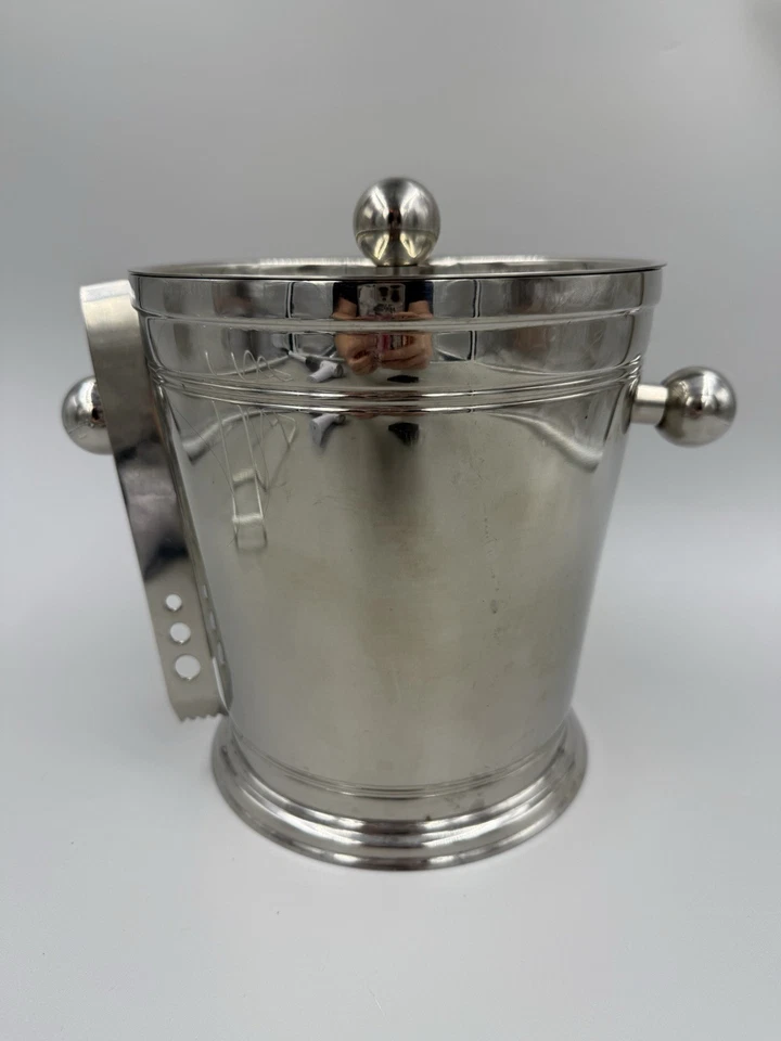 Cubo de hielo grande de acero inoxidable de la colección Martha Stewart con pinzas de 2,5 cuartos de galón Foto 1 de 4