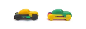 Lot of 2 Vintage Plastic Pull Apart Puzzle Keychain, Cars - Picture 1 of 5