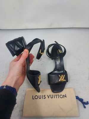 Женские черные босоножки Louis Vuitton ЕС 37,5 США 7,5 LV с ремешками - Изображение 1 из 4