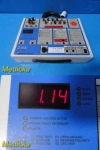 Dynatech Nevada Modell 235A Sicherheits-/EKG-Analysator (für Ersatzteile) ~ 35430 - Bild 1 von 23
