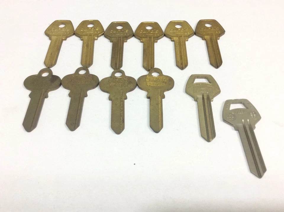Curtis, star, ilco brand key blanks, set of 12, #Co-89, 5co9, A1001ABM locksmith - Image 1 of 4