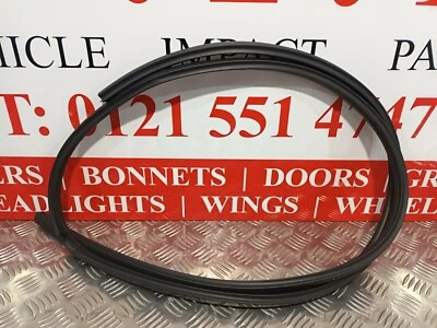 NEW GENUINE AUDI Q7 4L PANORAMIC ROOF GLASS FRONT SEAL 2006-2015 4L0877439A - Image 1 of 2