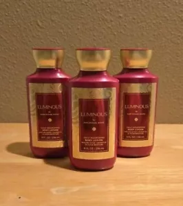 Bath and Body Works Lozione Corpo Nutriente Quotidiana Luminosa - 3 pz - Foto 1 di 1