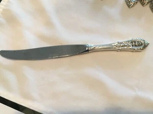 Wallace Sterling Flatware ~ “Rose Point” 9” Luncheon Knife ~ No Monograms - Picture 1 of 9