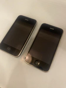 iPhone 3GS Lot Of 2 Great Condition As-is iCloud Unlocked - Picture 1 of 7