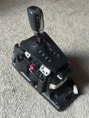 2011-2014 Dodge Avenger/Chrysler 200 Floor Gear Shifter Assembly Auto 05273244AK - Image 1 of 4