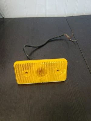 Luz marcadora delantera Volkswagen MK1 OEM Foto 1 de 3