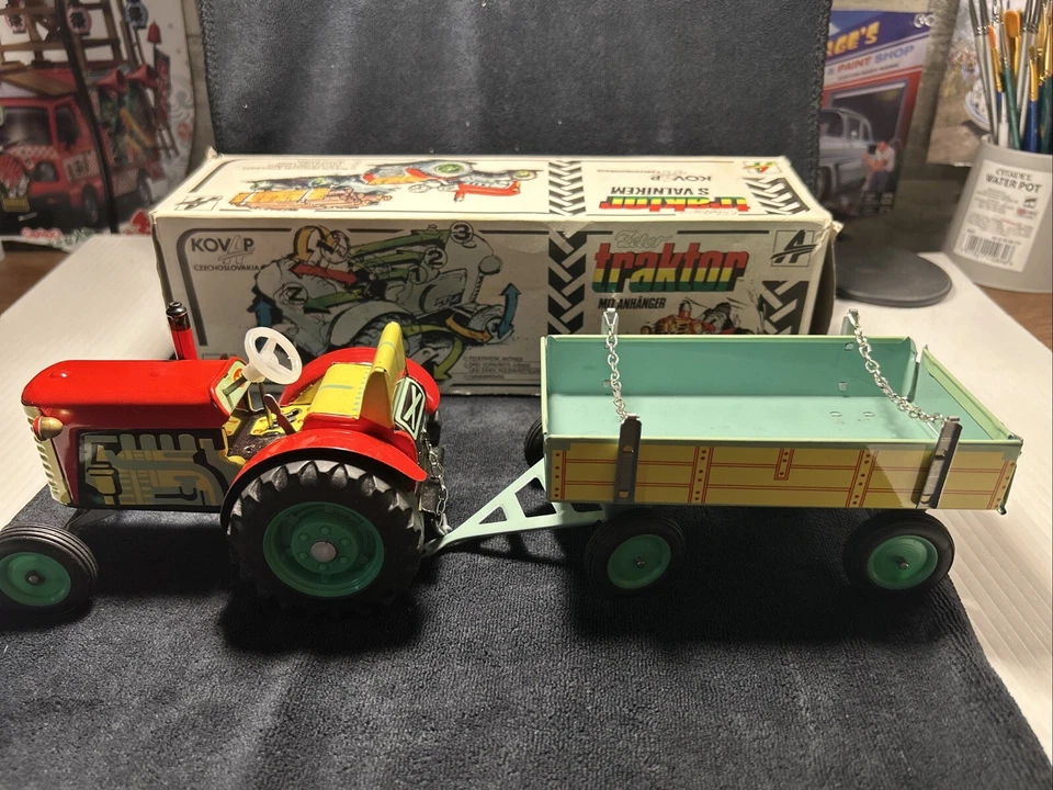🔥Vintage Kovap Wind Up Traktor Tractor Toy 1:25 Czech Republic W Trailer In Box - Image 1 of 4