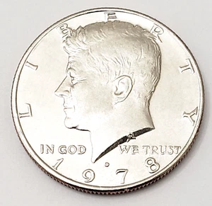 1978 D KENNEDY HALF DOLLAR AVE CIRCULATED **FREE SHIPPING** - Picture 1 of 2