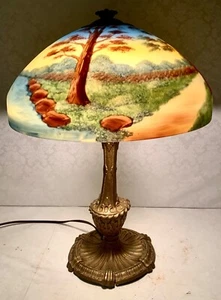 Lámpara de mesa antigua con pantalla de vidrio pintado al revés base de bronce - Imagen 1 de 17