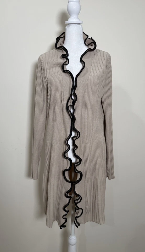 Cárdigan Neiman Marcus con Volantes Abiertos Frontales Borde de Cuero Sintético Talla L Foto 1 de 4