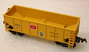 HO Scale 2 Bay Open Hopper Car Green Bay and Western GBW 412 No Load Freight Car - Picture 1 of 3