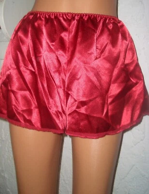 GLITTER AND THE MOON Sexy Hochglanz Satin Höschen Shorty ROT Gr. L Pin Up Schlüpfer Slip NEU (SM19)