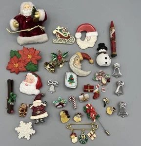 Vintage bis jetzt Weihnachtsbrosche Lot Glocken Santa Zuckerstange Schneeflocke Rentier - Bild 1 von 24