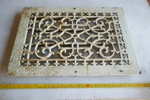 Antiker dekorativer Lüftungsgitter aus Gusseisen 11 Zoll x 16 Zoll Posten 25-38-5 - Bild 1 von 6