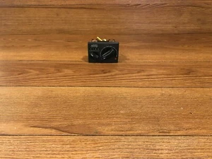 1992-1996 VOLKSWAGEN VW EUROVAN REAR AC AIR CLIMATE CONTROL HEATER SWITCH OEM - Picture 1 of 7