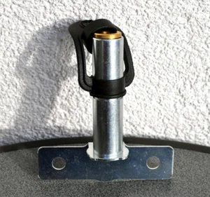 Rundumleuchte Sockel Halter seitlich für Warnleuchte - Bild 1 von 1