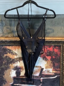 Mapale 2637 gestreifter Wetlook Body schwarz Gr. US M/L Tanga Netz Dessous Neu mit Etikett - Bild 1 von 19